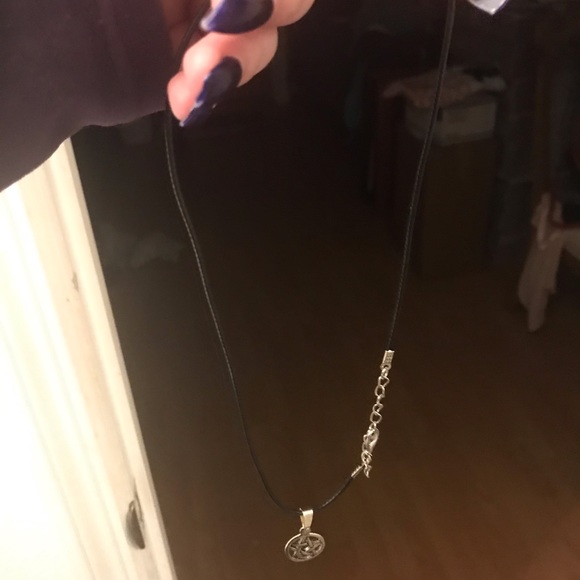 pentagram necklace / choker - Picture 2 of 2